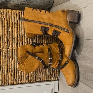 Freebird by Steven Cora in Tan